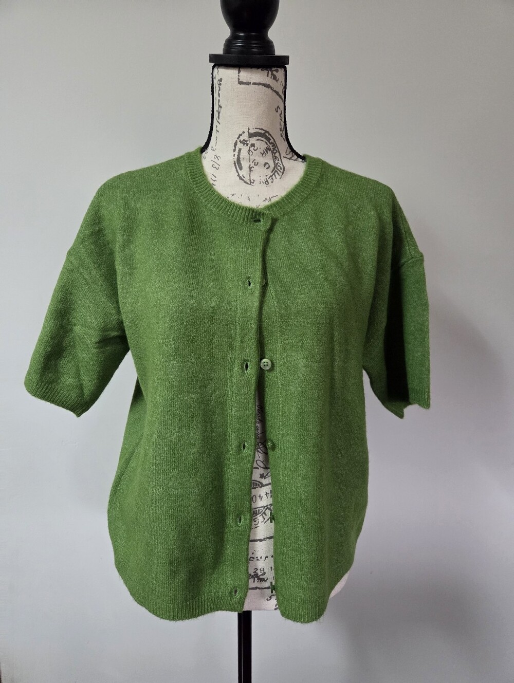 CeCe Bright Green Short-Sleeve Button Cardigan In Medium
